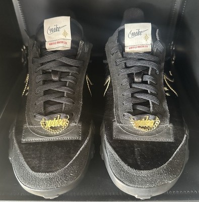 Nike Waffle Racer 2X Women's Size 11 Black Gold Sneakers (DD9675-001)