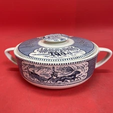 1950s Royal Blue Currier And Ives 1.25 Qt Covered Dish White With Blue Designs 