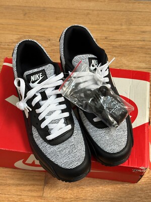 NIB Rare Nike Air Max 90 Essential 537384-079 Men's 9.5 Black