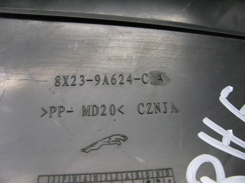 09-15 JAGUAR X250 XF XFR XFR-S ENGINE AIR INTAKE DUCT TUBE PIPE RIGHT OEM 070323 - Image 3 of 4