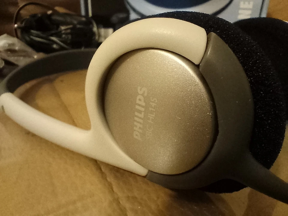 General Technic GT 6800 Discman SET + Philips BCHL14S Kopfhörer - Bild 3 von 4