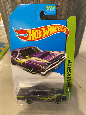 2014 Hot Wheels #212 Workshop-Heat Flotte '69 Dodge Coronet Superbee Lila Varia