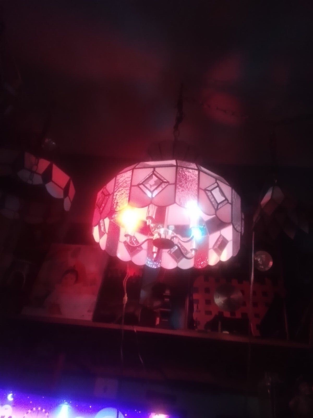 stained glass lamp shade five light 48 hour shipping comes With light