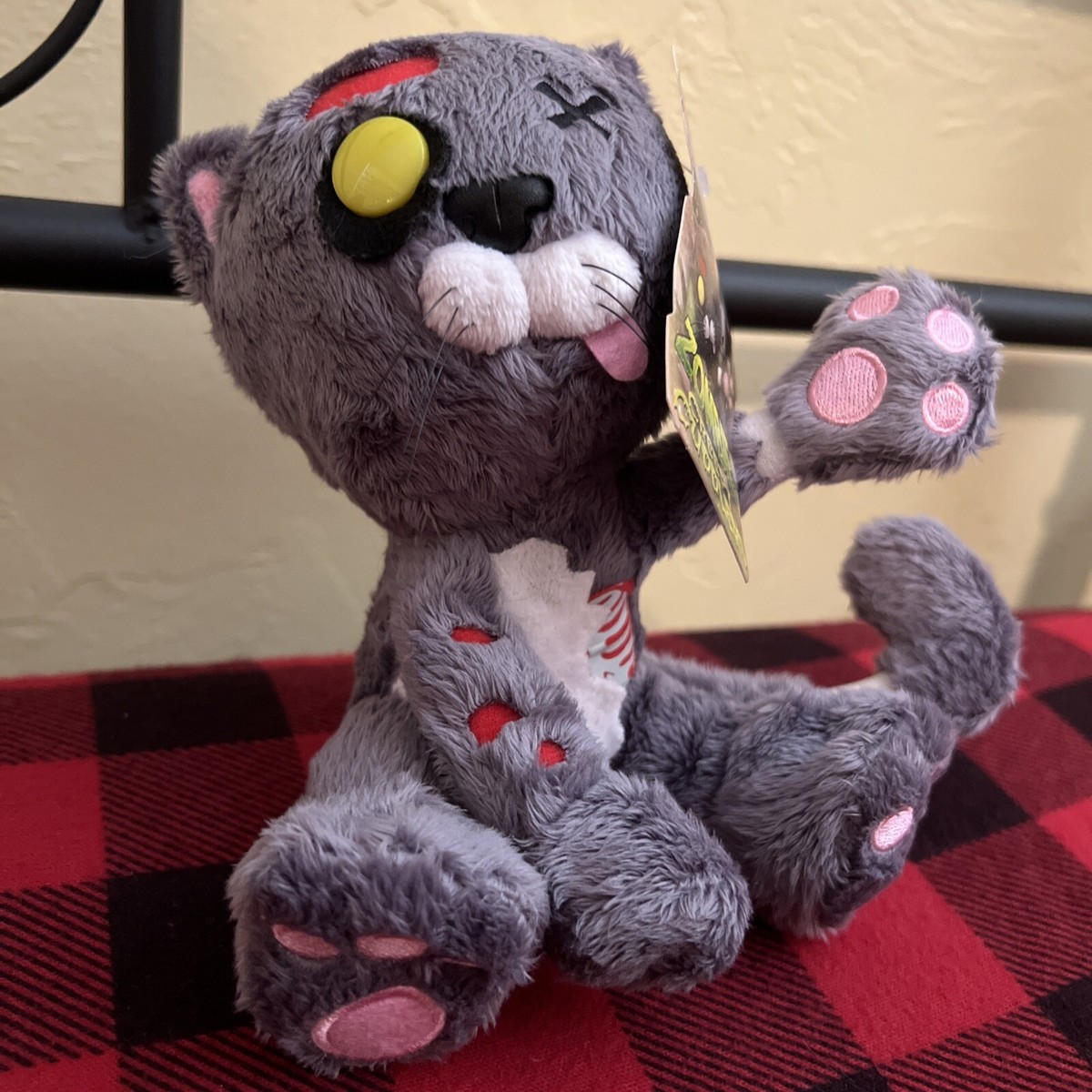 RARE Mezco Toyz Mega Death Mittens Creepy Cuddlers Zombie Undead