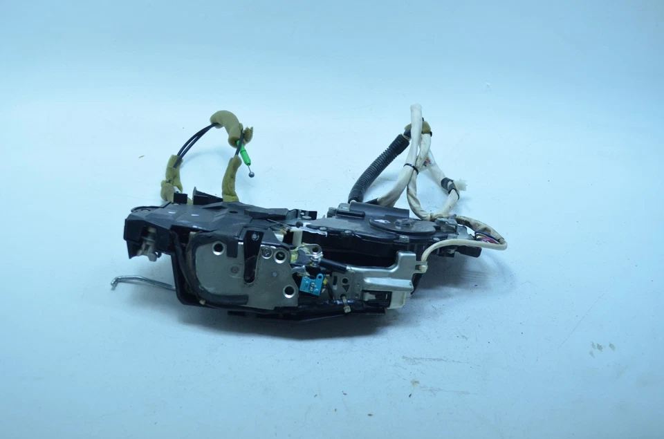 01-06 LEXUS LS430 ACTUADOR DE CIERRE DE PUERTA DE CONDUCTOR DELANTERO IZQUIERDO CON CIERRE SUAVE OEM Foto 3 de 4