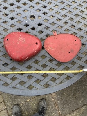 Original passendes Paar Vintage BSA Bantam Werkzeugkoffer Deckel und Rückenplatte