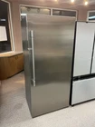Frigidaire Professional 33” 18.6cu.ft. Refrigerator