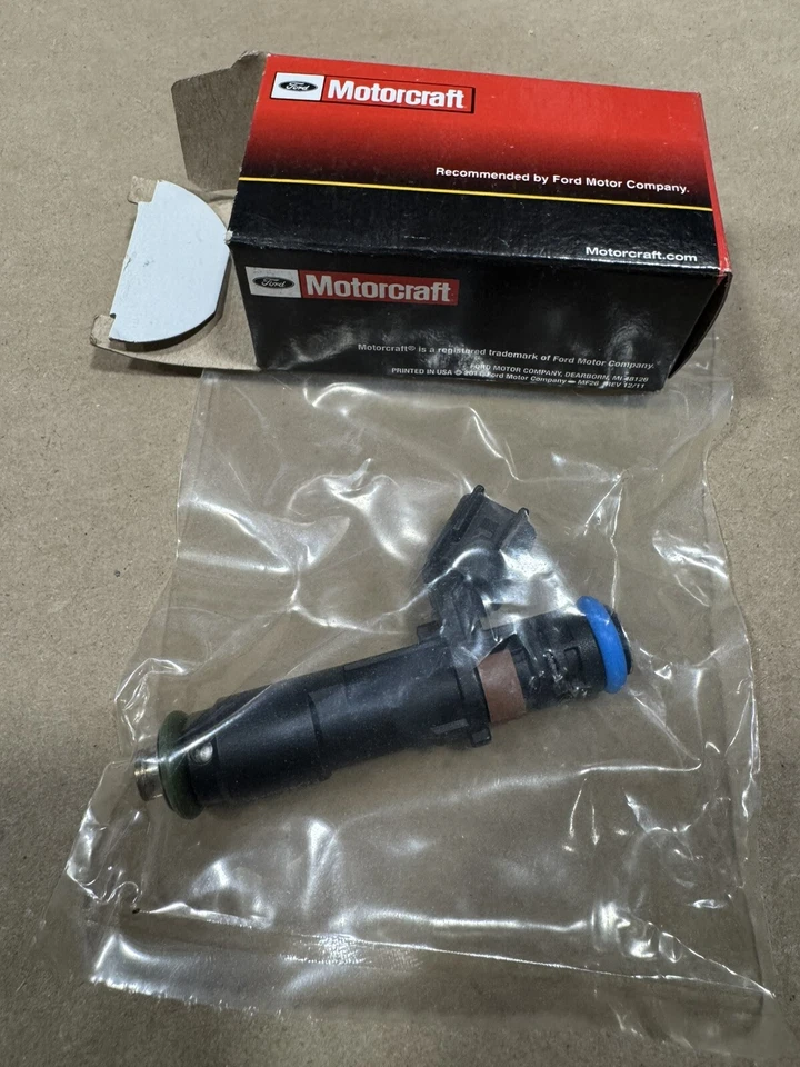 Injetor de combustível NOS Ford F-150 2005-2007 F-150 Expedition 5.4 L Motorcraft CM5138 - Imagem 2 de 3