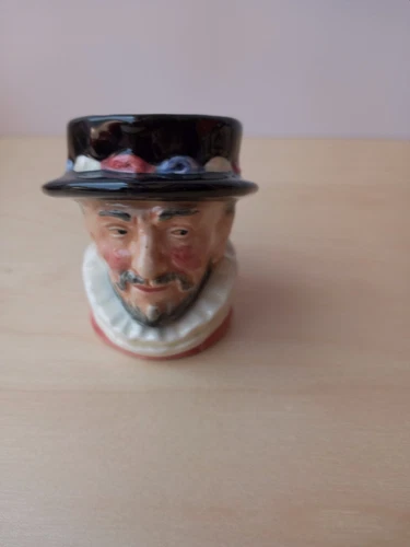 NEW Royal Doulton SMALL 2.5" Character Toby Mug Beefeater Vintage England