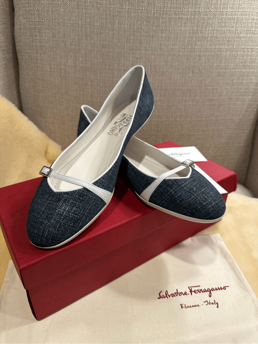 Salvatore Ferragamo navy blue denim Audrey flats Elegant  display picture 1
