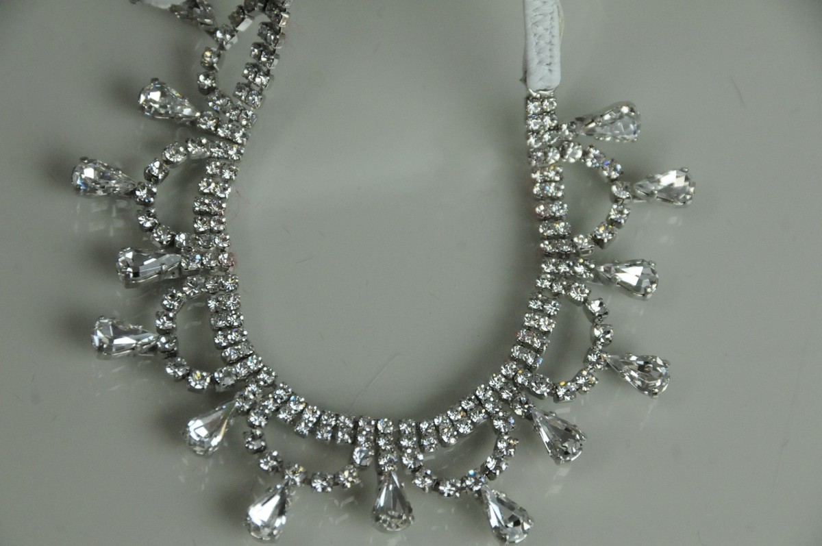 Escarpins Manolo Blahnik Argent Platine Avec Cristaux - Bout Ouvert - Taille 40,5 - Neuf
