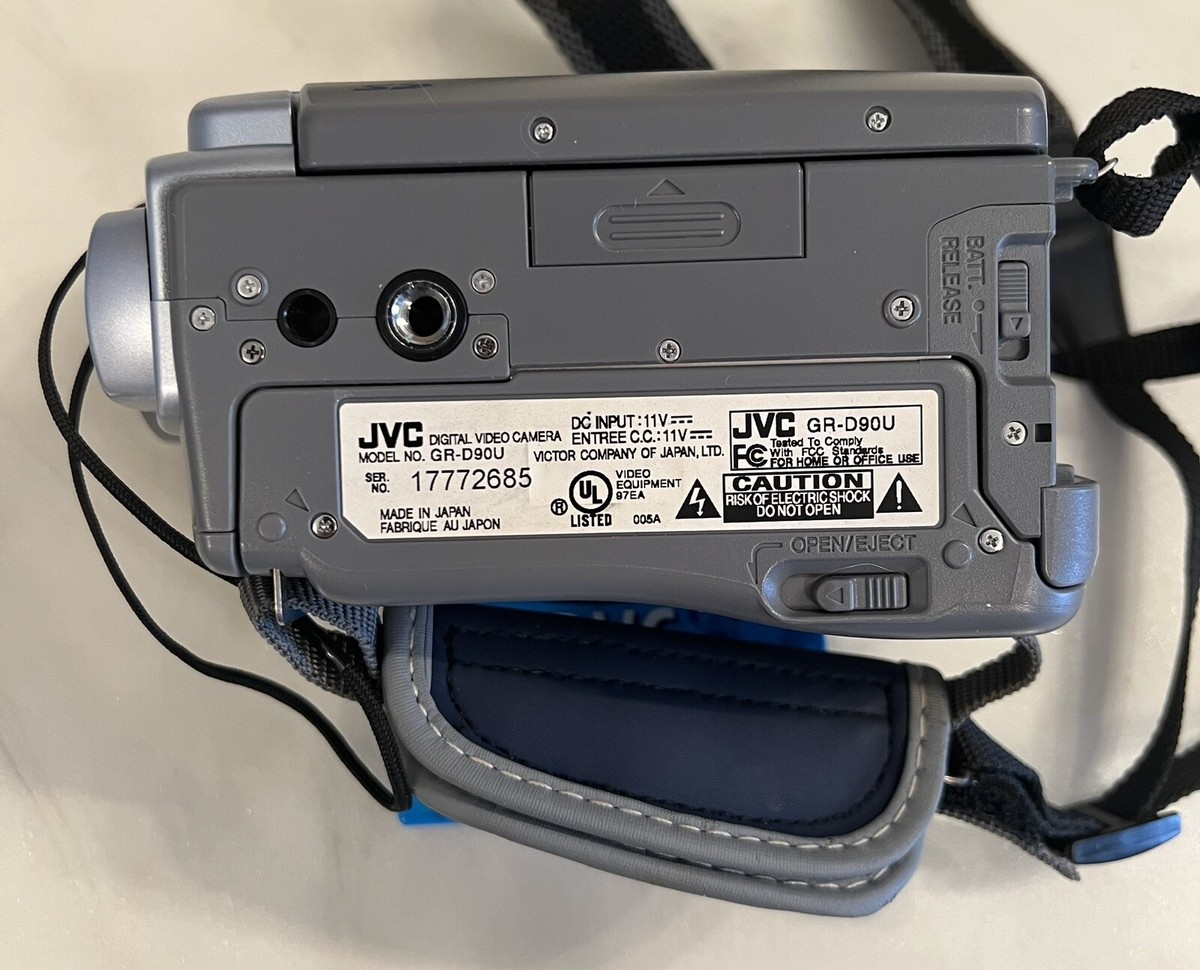 JVC GR-D90U Digital Video Camera / Camcorder *PARTS / REPAIR* E06