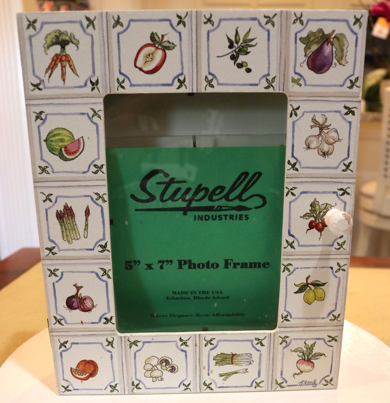 Stupell Kitchen Decorated Key Holder Box w/ Picture Holder