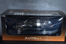 AutoArt Jeep Grand Cherokee WJ 1/18 Diecast Model Car Authentic Excellent