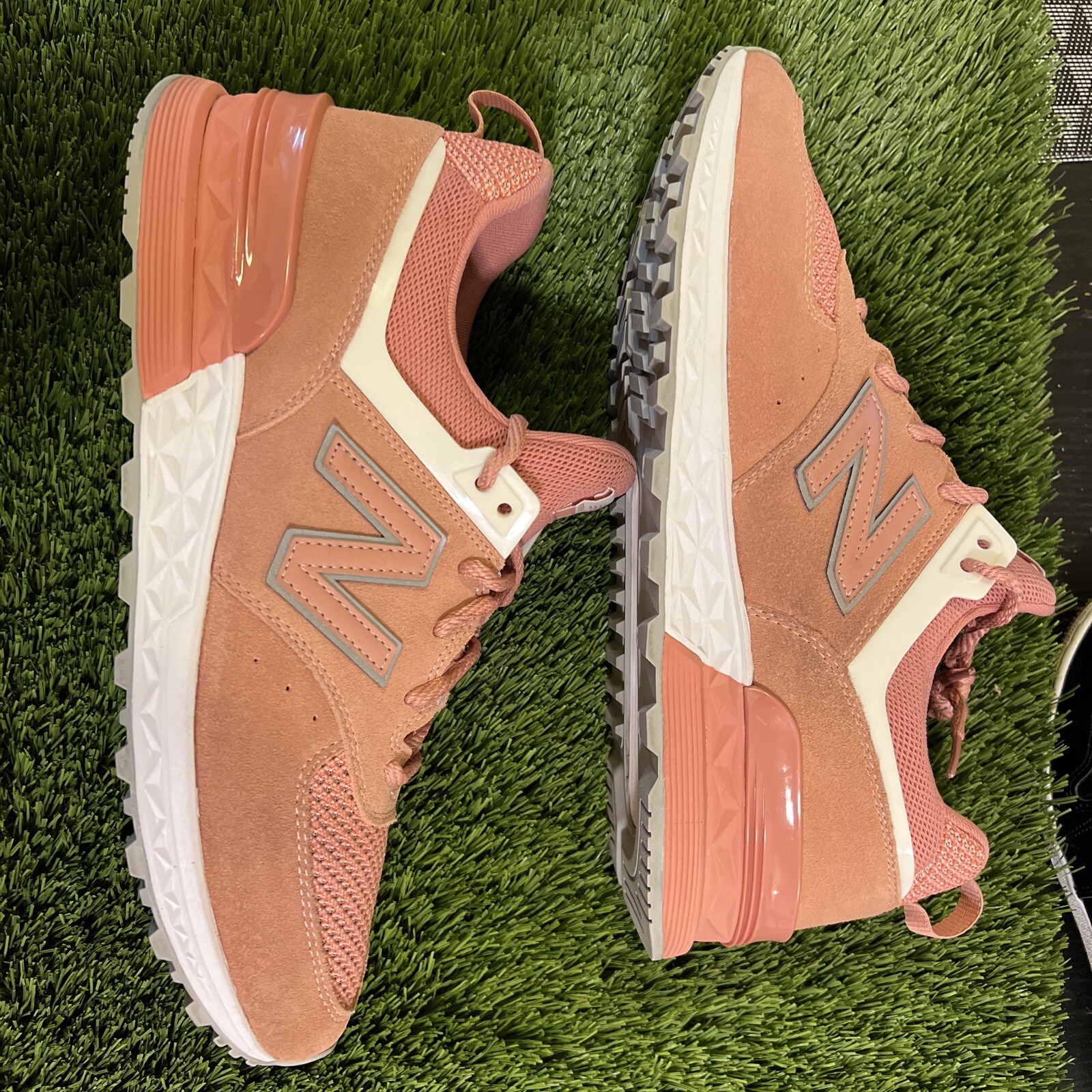 new balance 574 peach