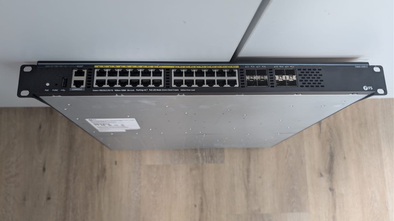 FS S5860-24XB-U 24-Port 10GbE Layer 3 Managed Switch 19" Rack 1U