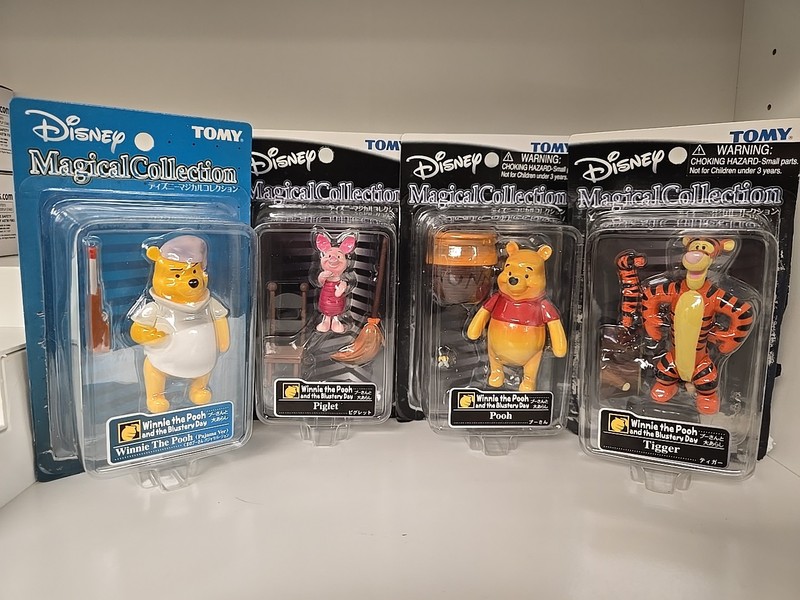 TOMY Disney Magical Collection Winnie Pooh Tigger Blustery Day Piglet  Set  LOT