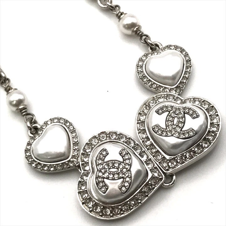 Collana girocollo originale CHANEL B23B cuore strass CC argento 40 cm
