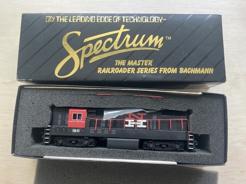 Spectrum HO Scale FM H16-44 Baby Trainmaster Diesel New Haven # 1611  | Zustand: New