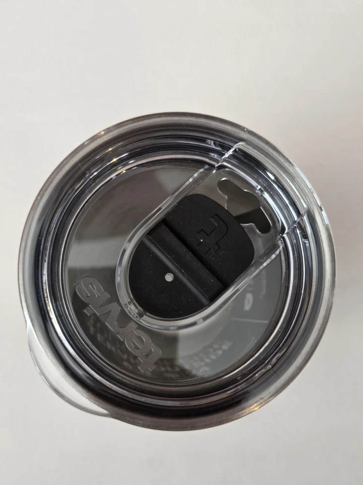 Taza Tervis Airforce aislada al vacío 'Resistente interior, Tervis exterior' Foto 4 de 4