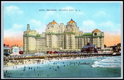 Postcard Hotel Traymore, Atlantic City, N. J.   W64