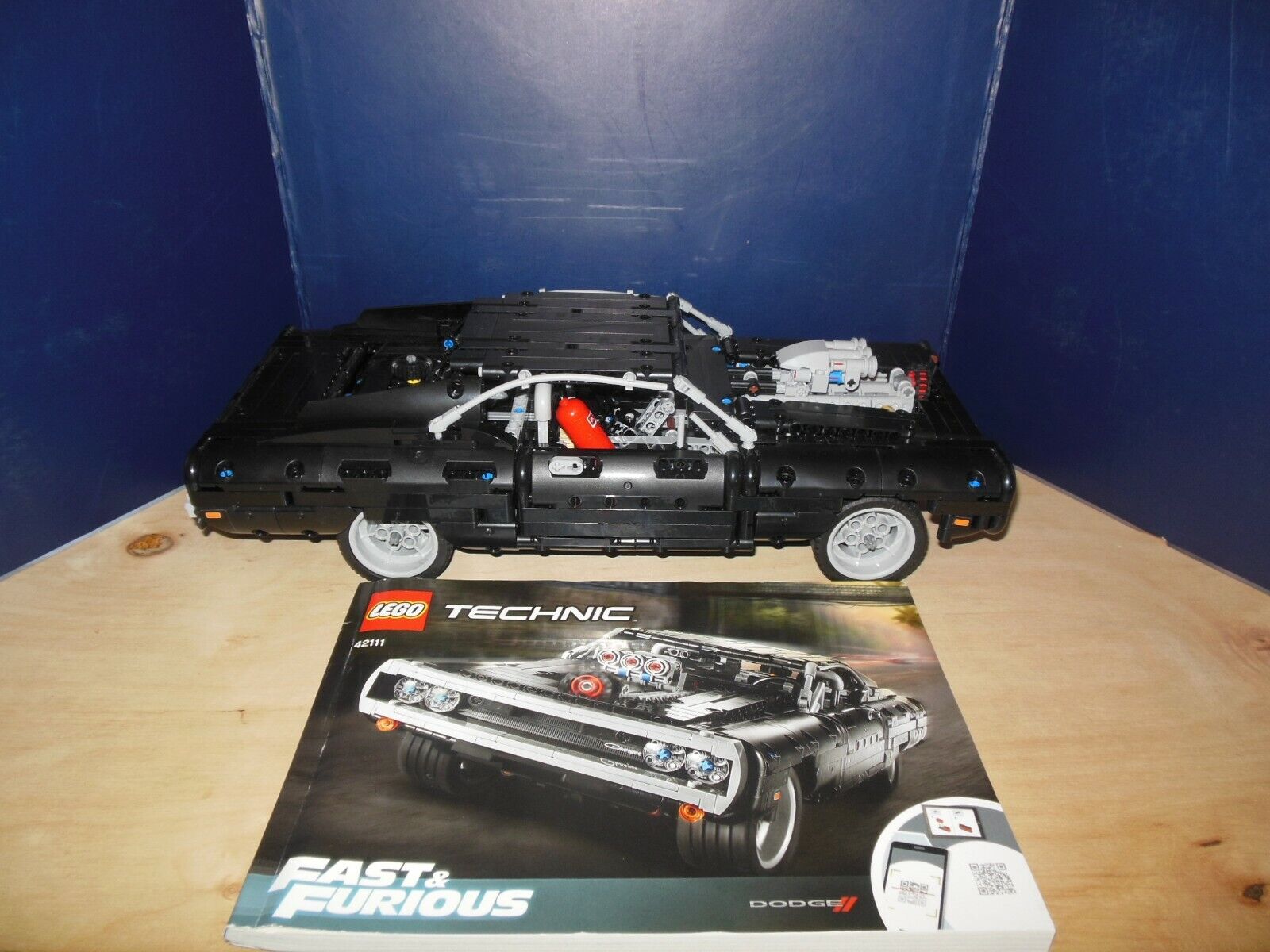 Lego 42111 Dom's Dodge Charger Complete with Manual