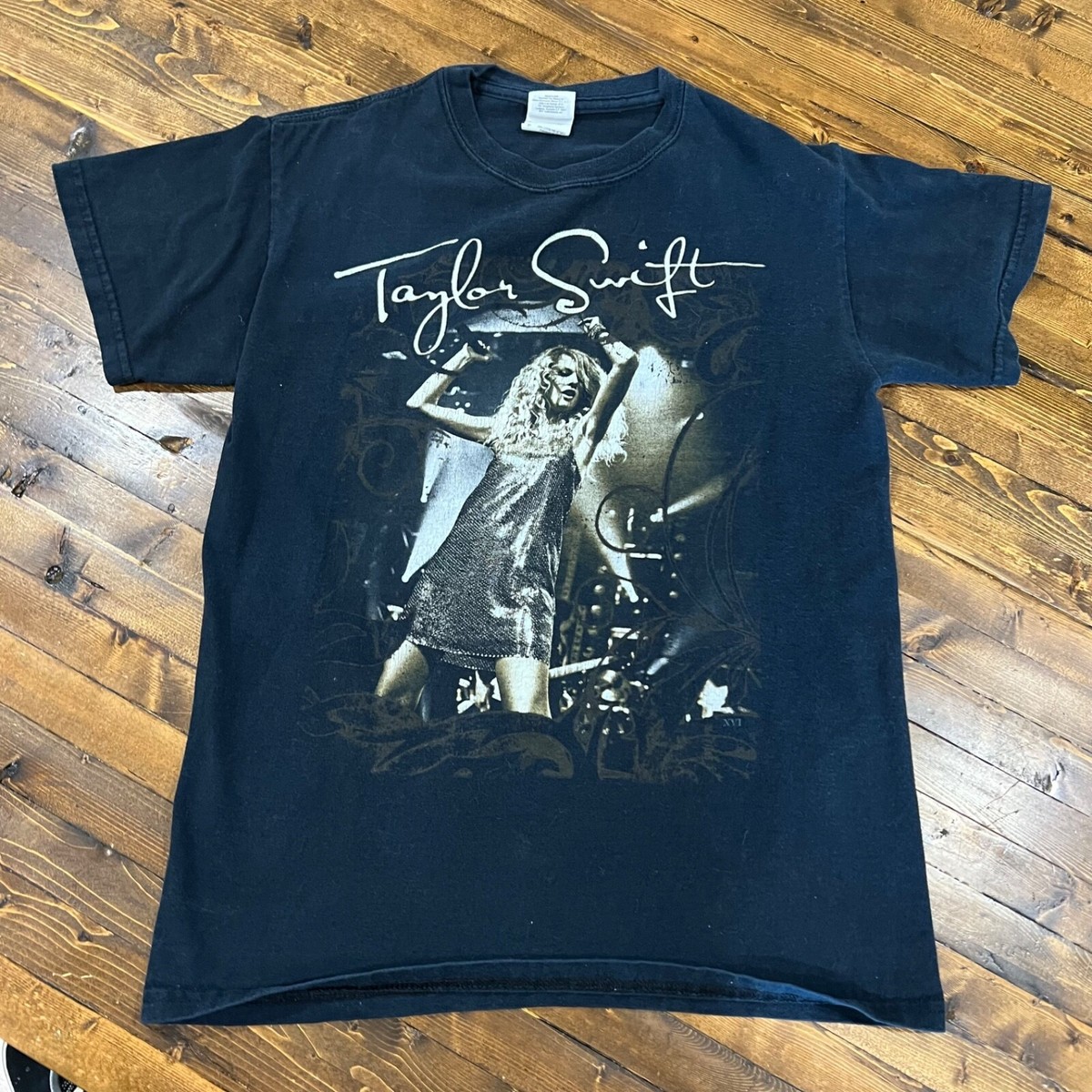 【激レア】Taylor Swift ヴィンテージTシャツ Fearless期 Vintage - Taylor Swift - Fearless Tour Concert Merch Tee Graphic w