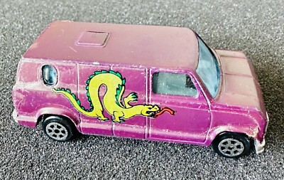 Yatming Purple Ford Economy Custom Van w/Green Dragon Tampos 1/64 Hong Kong