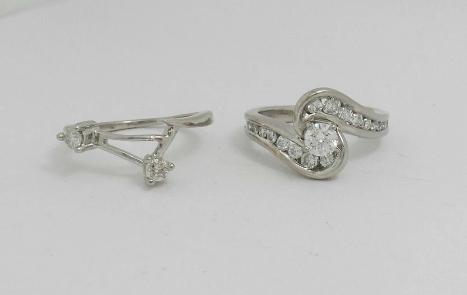 1/2CT White Round CZ Antique Style Stunning Matching Bridal 925 Silver Ring Set - Image 3 of 4