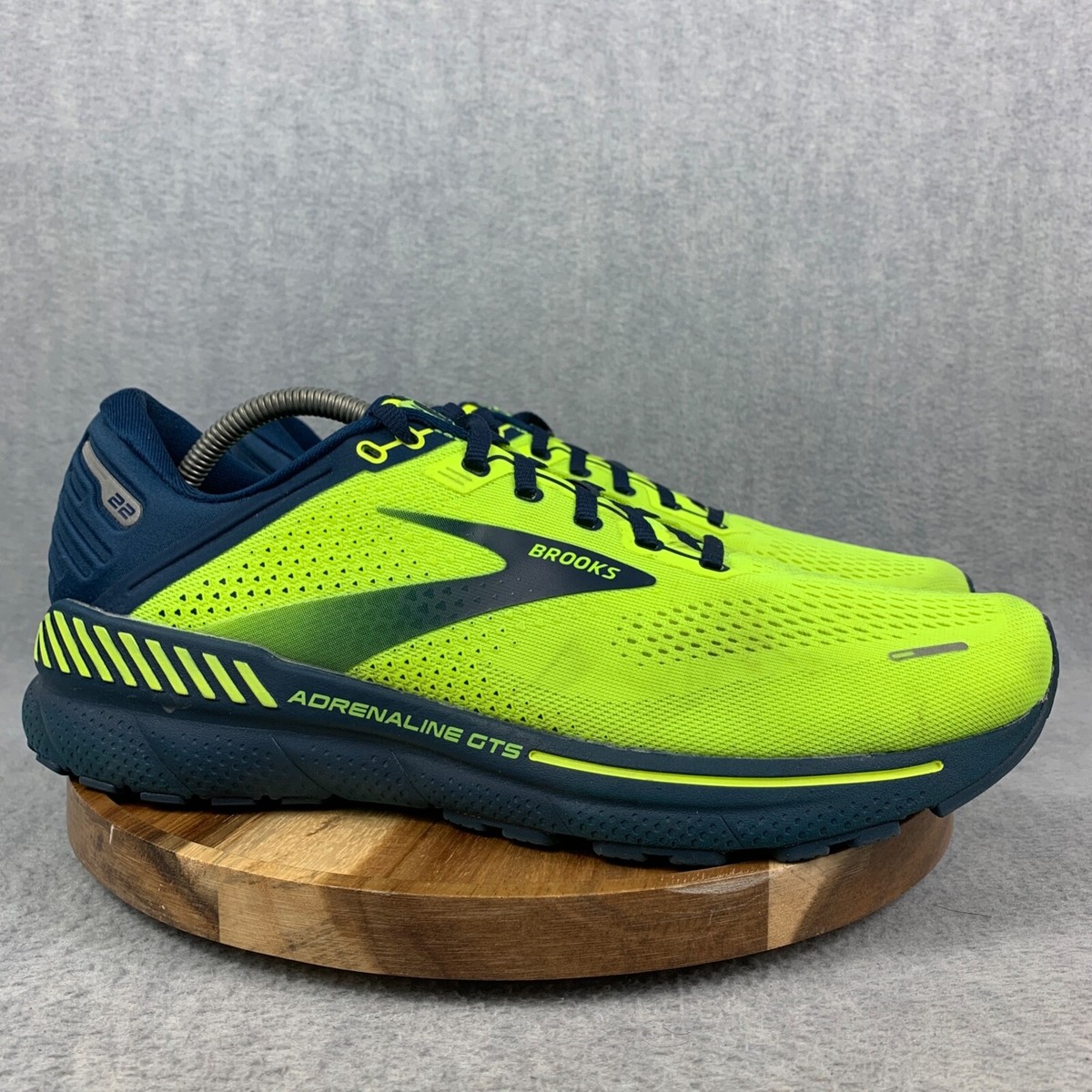 Brooks Adrenaline GTS 22 Shoes Mens Size 11 Yellow Sneakers  display picture 3
