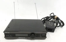 TOA UHF Wireless True Diversity Wireless Tuner WT-5800 Band-E * Power Tested
