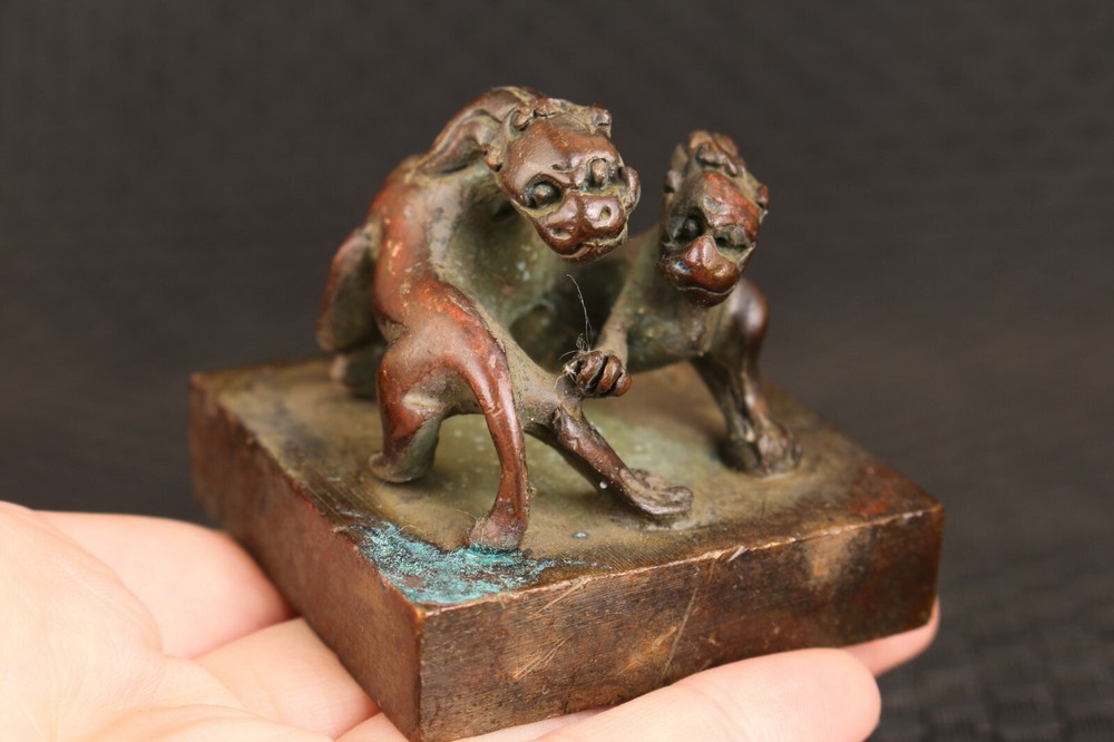 370G Chinese Big Bronze Hand Casting Dragon Statue Seal Study Table Decoration