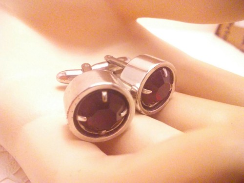 Vintage Ruby Red Round Prong Set Glass rhinestone Silver Tone Unisex Cuff Links - Picture 4 of 9