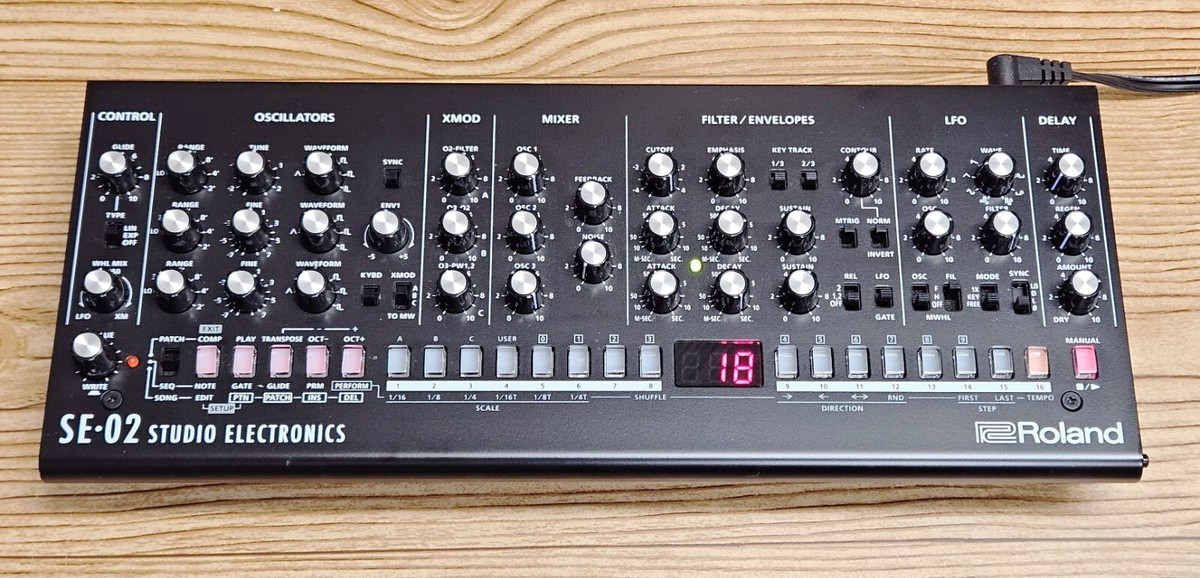 鍵盤楽器 Roland Boutique SE-02 Analog Synthesizer Roland Boutique SE-02 Analog Synthesizer | Guitar Center