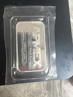 Apmex 1oz silver bar in manufacturers packaging  - Image 1 of 2
