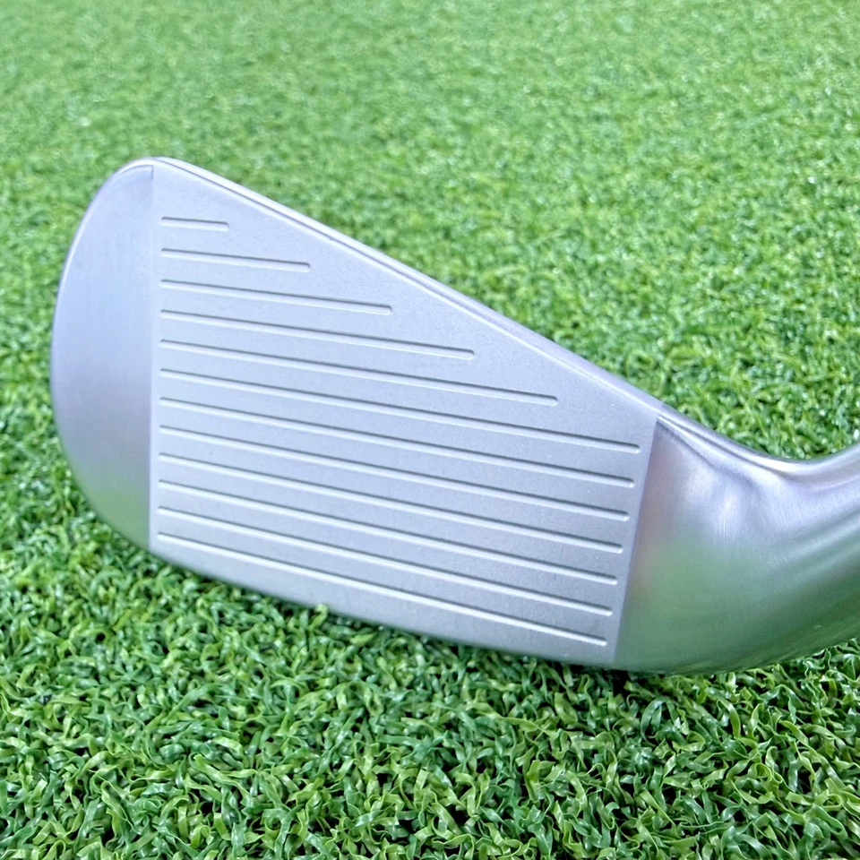 Titleist T250U 3‑Iron 20° Ventus Velocore Black HB 9 TX Shaft Winn Dri Tac Grip - Image 3 of 4