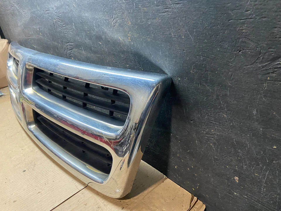 1998 to 2003 Dodge Ram Van B1500 B2500 B3500 Front Grill Grille OEM u7602 DG - Image 2 of 4