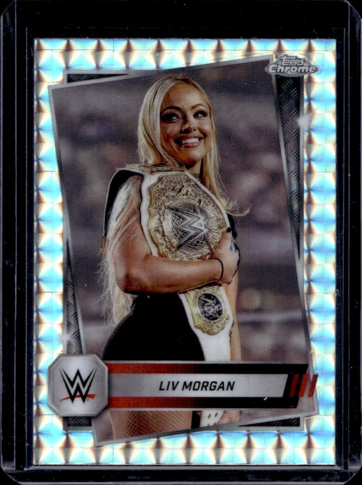 2025 Topps Chrome WWE Liv Morgan Geometric Refractor #146