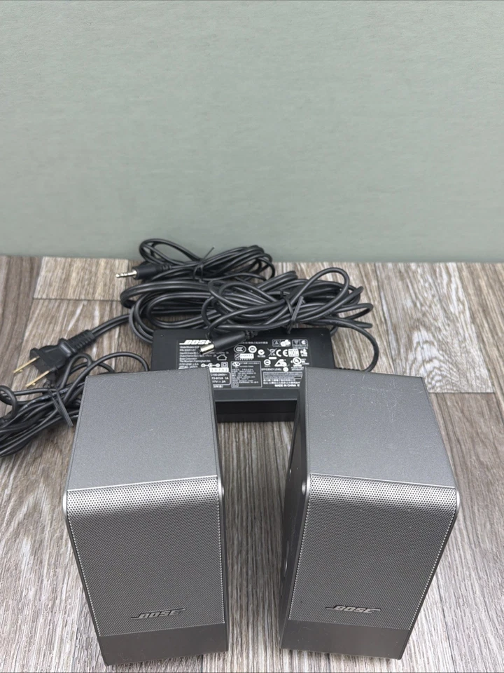 Bose Computer MusicMonitor Multimedia Speaker System Silver w/remote - Image 2 of 3