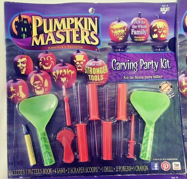 PUMPKIN MASTERS CARVING PARTY KIT 4 PACK W/ PATTERN BOOK & 10 TOOLS EA