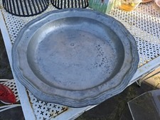 BELLISSIMO VASSOIO IN PELTRO, LAVORATO A MANO