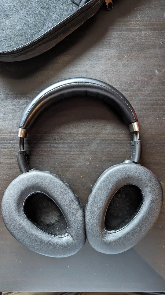 Sennheiser PXC 550 Wireless Headphones Noir (bon état - coussinets neufs) - Photo 2/3