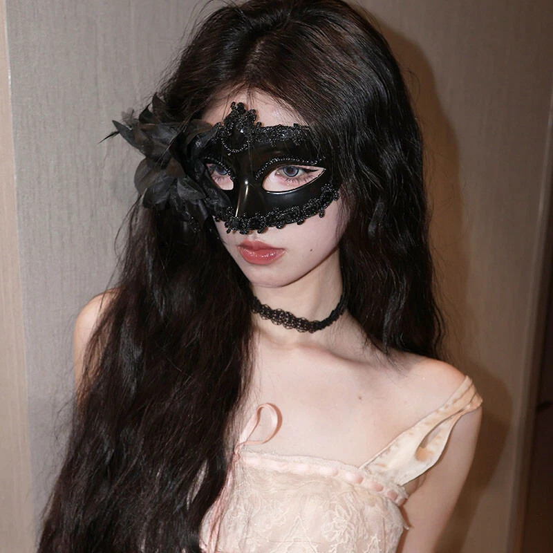 1x Women Dance Party Face Mask Princess Lady Half Face Eye Mask Props Decoration - Image 2 of 4