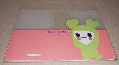 TWICE WORLD TOUR 2019 TWICELIGHTS OFFICIAL GOODS LOVELY PASSPORT