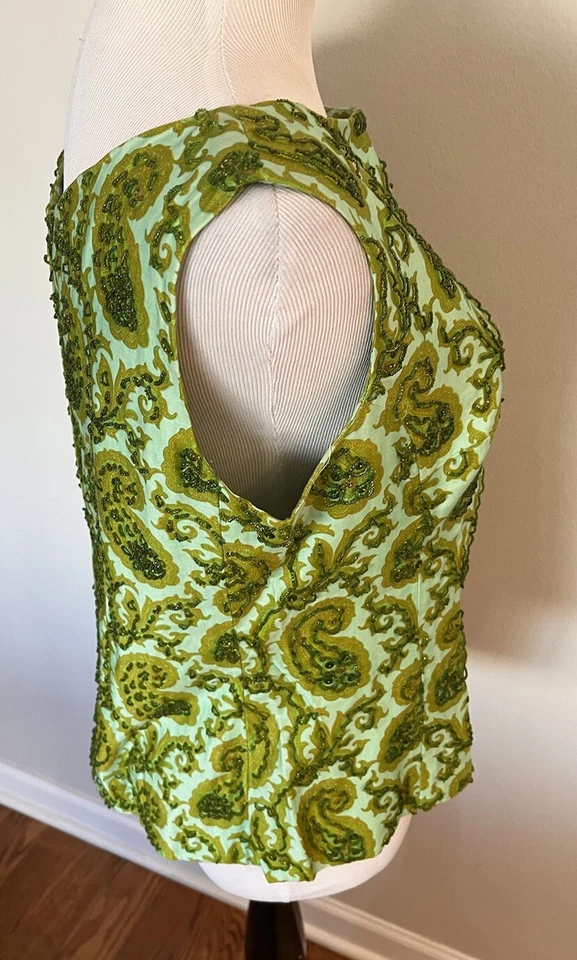 Top sin mangas vintage Malcolm Starr como nuevo, patrón cachemir con cuentas talla 16 Foto 3 de 4