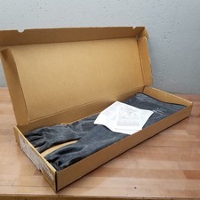 Honeywell North 8B1532/9Q Gloves, 9 3/4 Hand Size, 8 Cuff Diameter, 32in Length