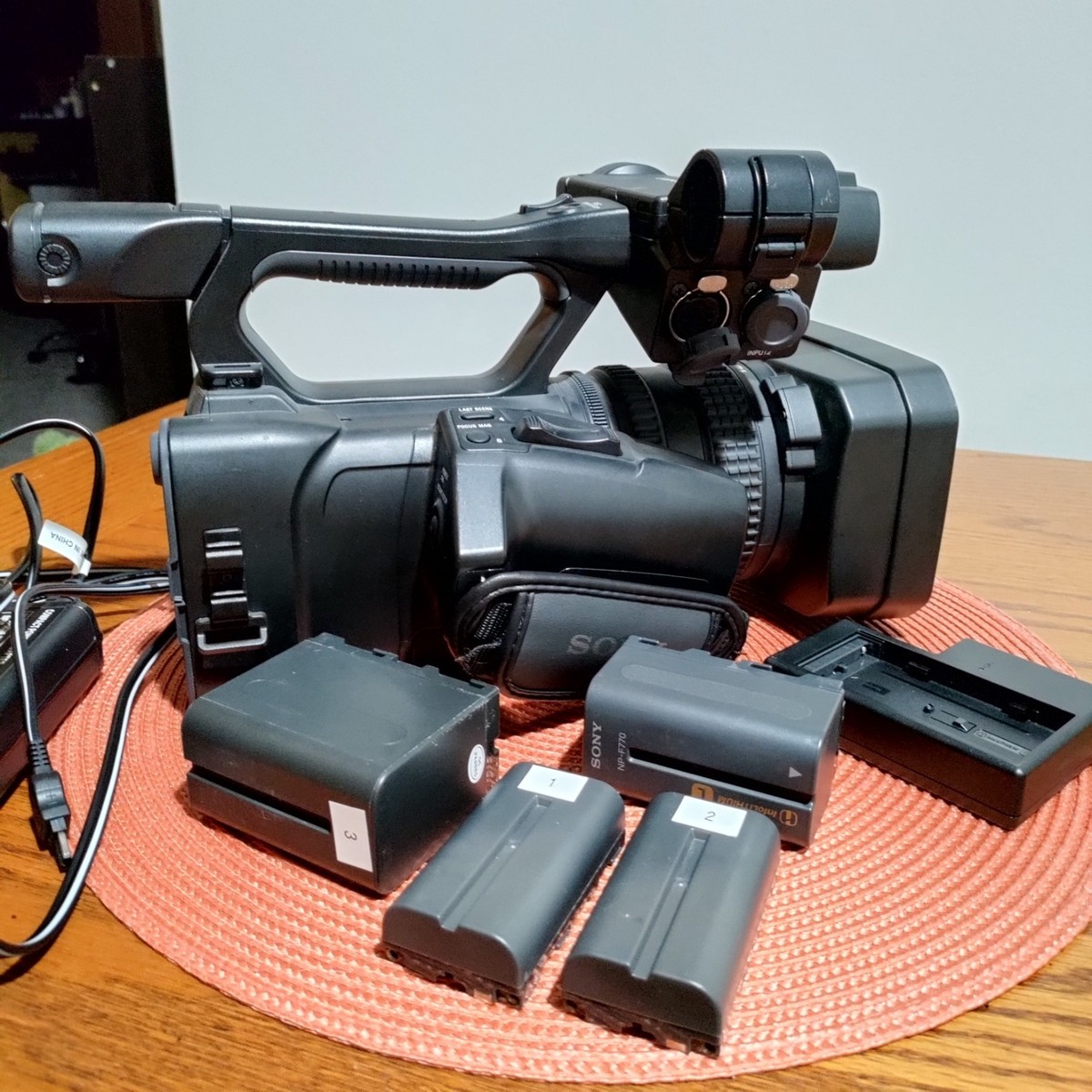 SONY HXR-NX100 Full HD NXCAM Professional Camcorder Black for