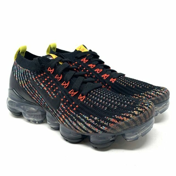 black vapormax flyknit size 4