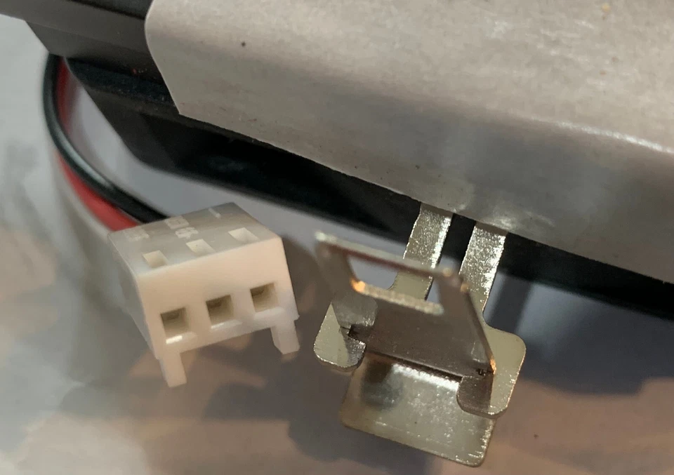 IBM/Toshiba CPU FAN PN: 03R5953 - Image 3 of 4