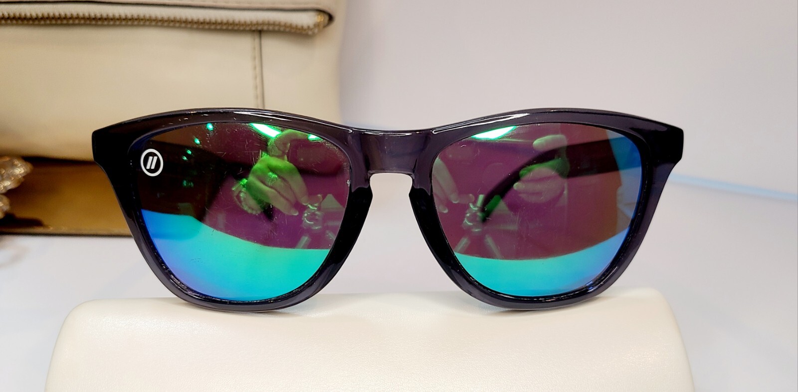 Lucky Folie Green Mirrored Lenses Smoke Black Sunglass Frame